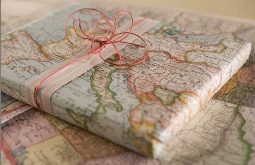 Como envolver un libro con mapas